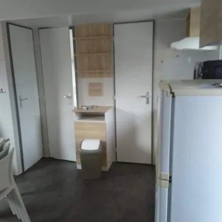 Feriepark Mobil-Home Montalivet-Les-Bains *